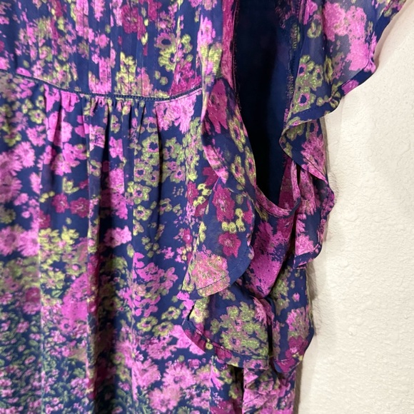 Lucky Brand Flutter Sleeve Top Floral Purple/Navy Pin Tuck Peplum Women’s Size M - Picture 2 of 10